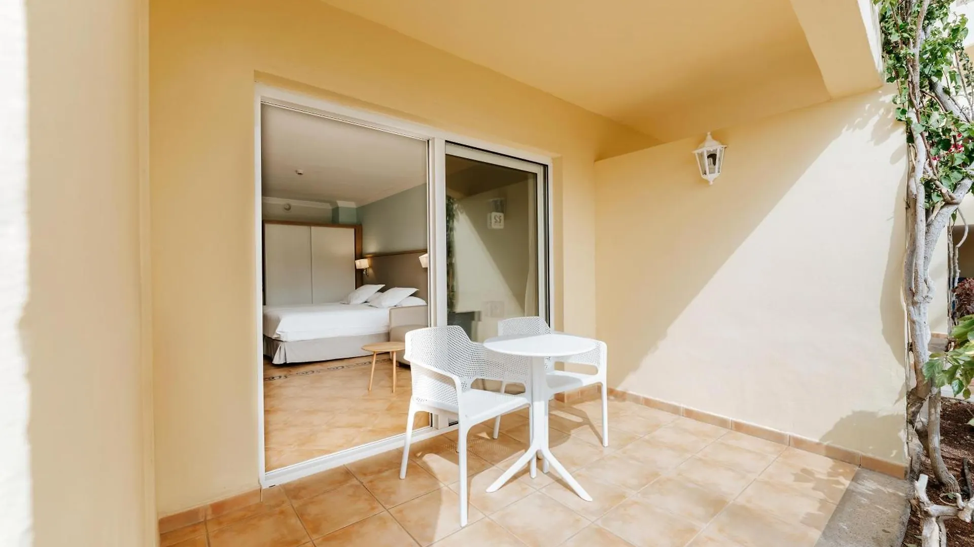 R2 Buganvilla Hotel & Spa Morro Jable  4*, Morro Jable (Fuerteventura)